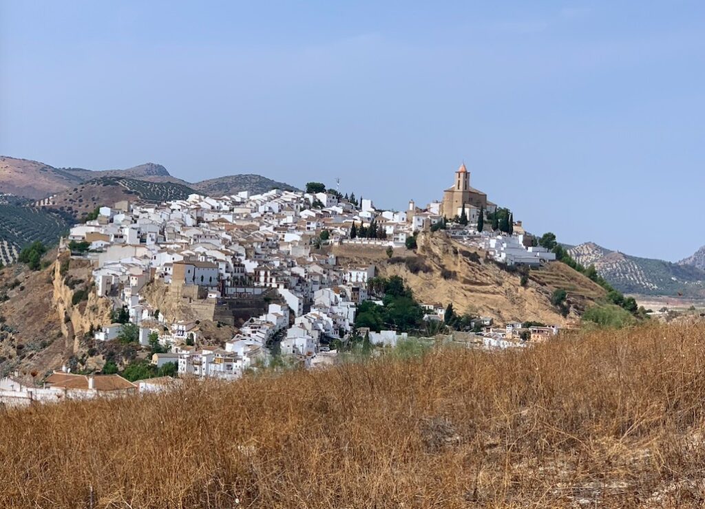 Iznájar in hartje Andalusië