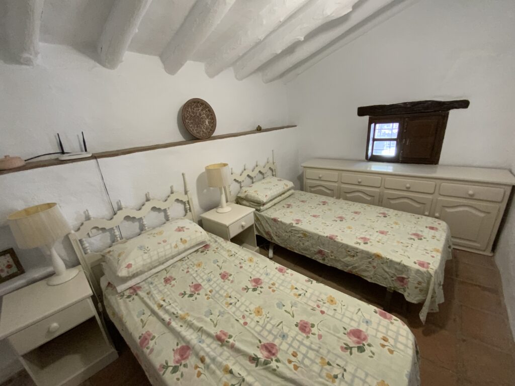 Slaapkamer beneden, 2x1 of 1x2-persoonsbed